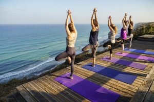 beneficios de un retiro de yoga